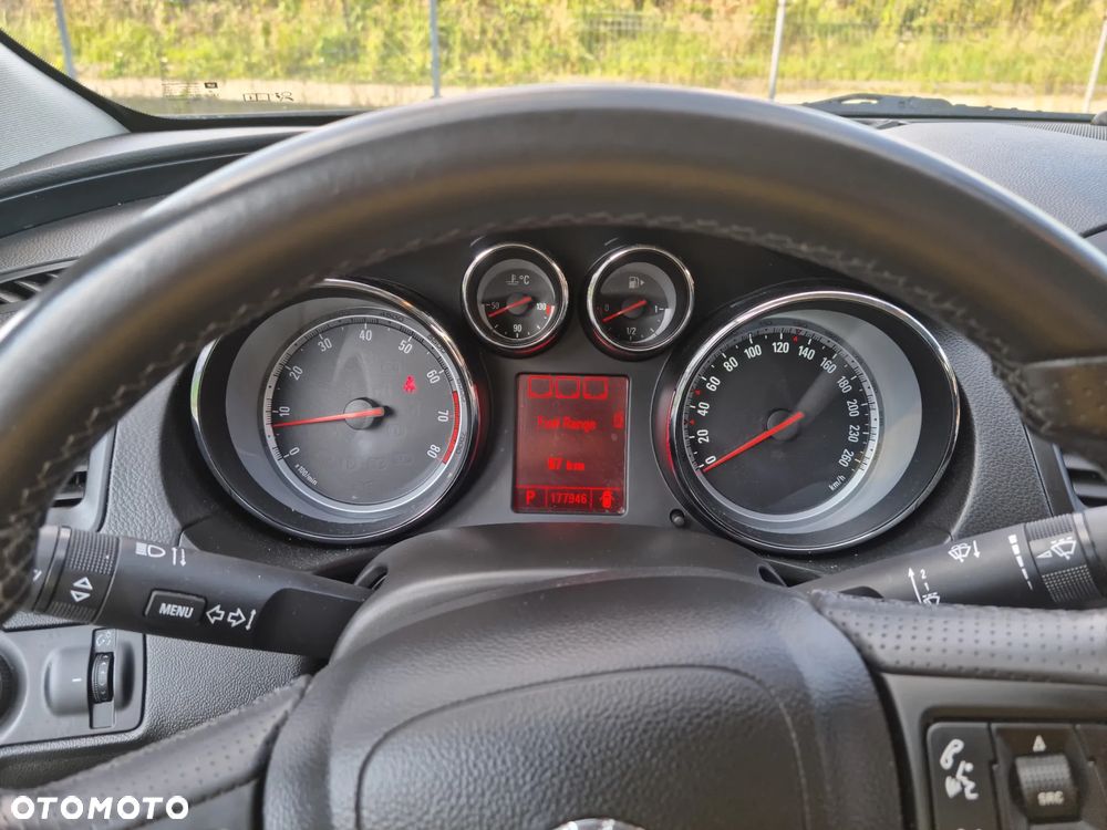 Opel Insignia 2.0 T Sport 4x4 - 5