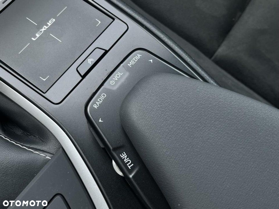 Lexus UX - 20
