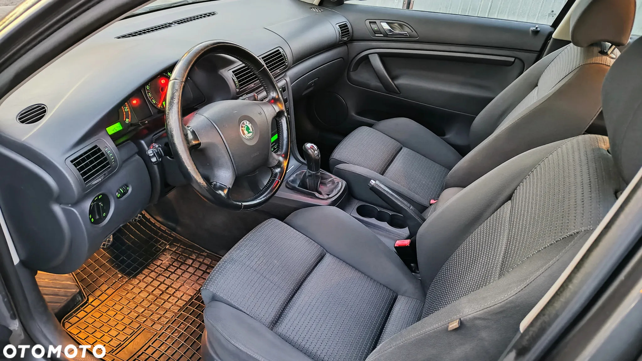 Skoda Superb 2.0 Comfort - 13