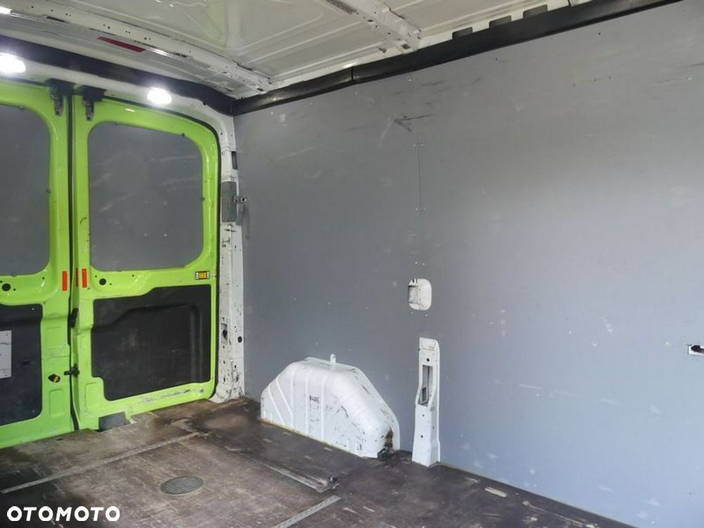 Ford Transit - 15