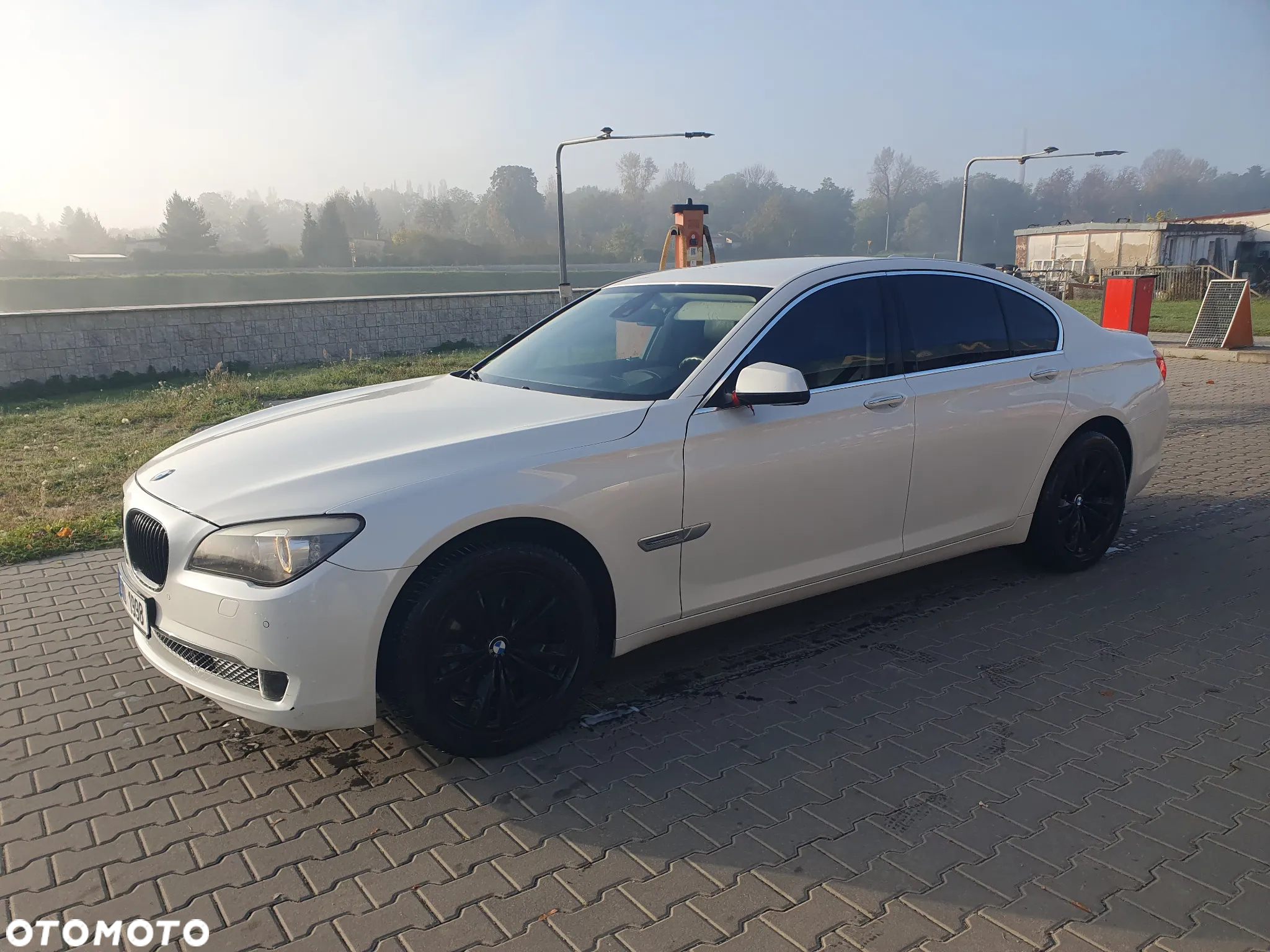 BMW Seria 7 730d - 12