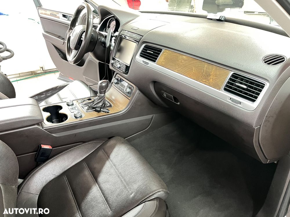 Volkswagen Touareg V6 TDI BMT Supreme Plus - 11