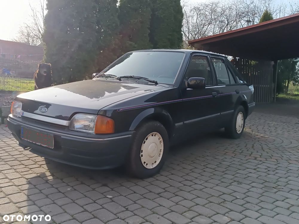 Ford Escort - 1