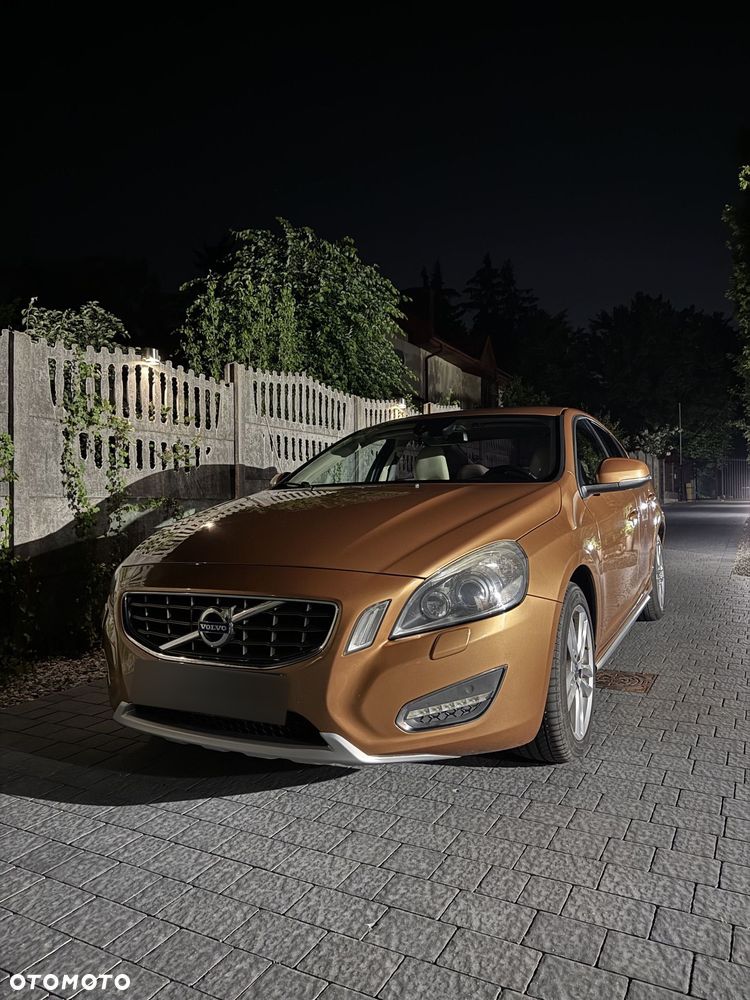 Volvo S60 D5 Summum - 3