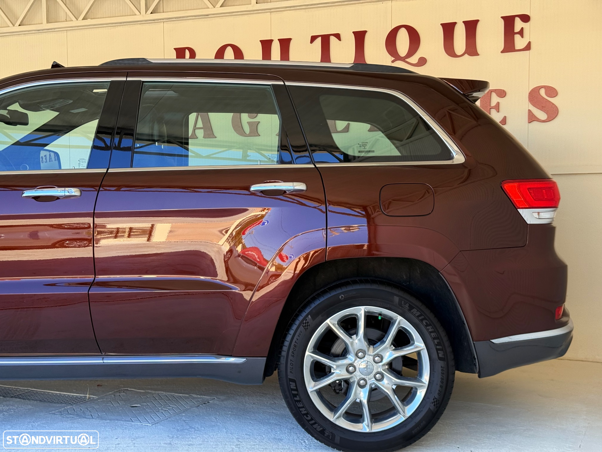 Jeep Grand Cherokee 5.7 V8 HEMI 4WD Auto Summit - 6