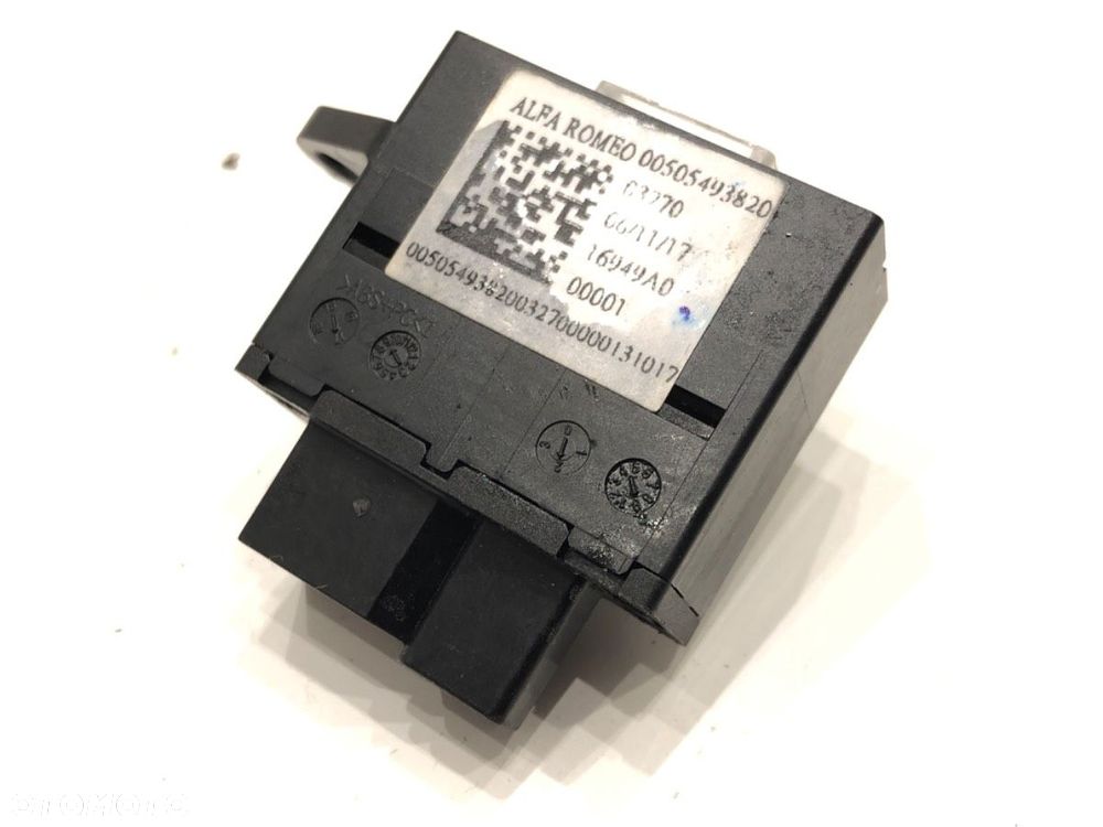 GNIAZDO PORT USB  ALFA ROMEO STELVIO (949_) 2016 - 2022 2.0 (949AXA2A) 206 kW [280 KM] benzyna 2016 - 1