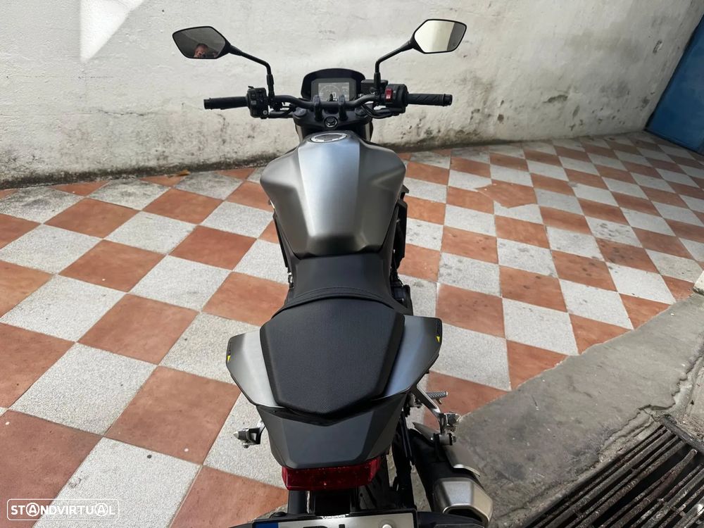 Honda CB Hornet - 11