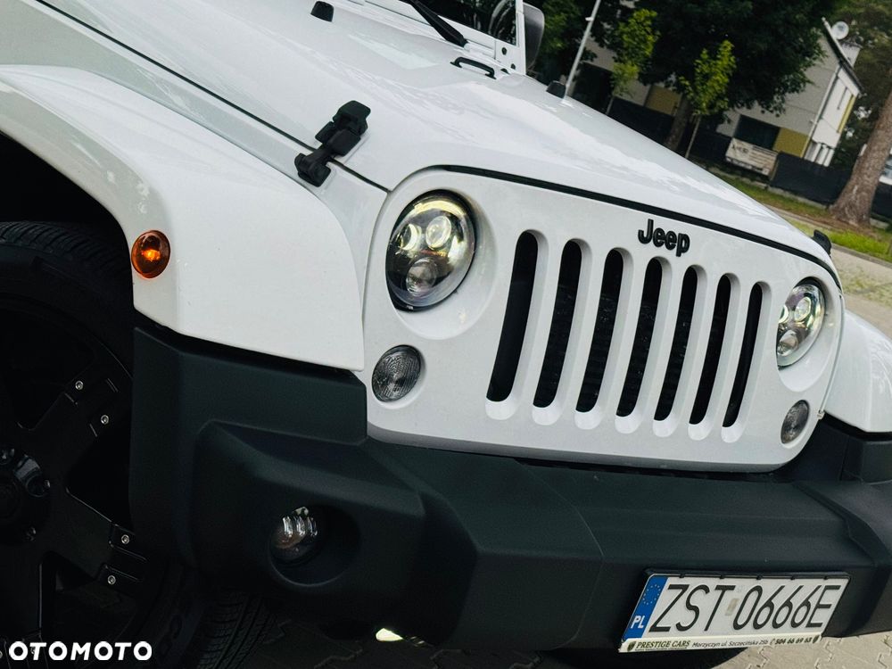 Jeep Wrangler Unlimited 2.8 CRD DPF Automatik Sahara - 22