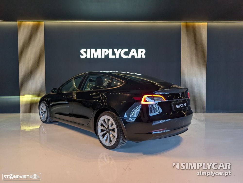 Tesla Model 3 - 5