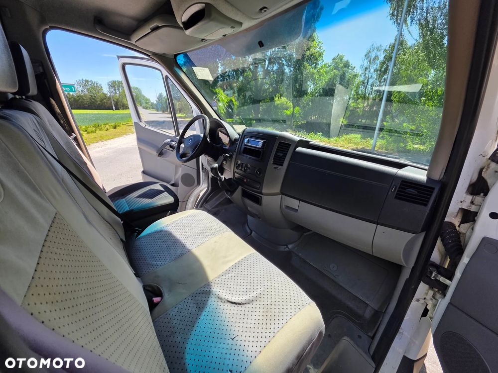 Mercedes-Benz Sprinter - 16