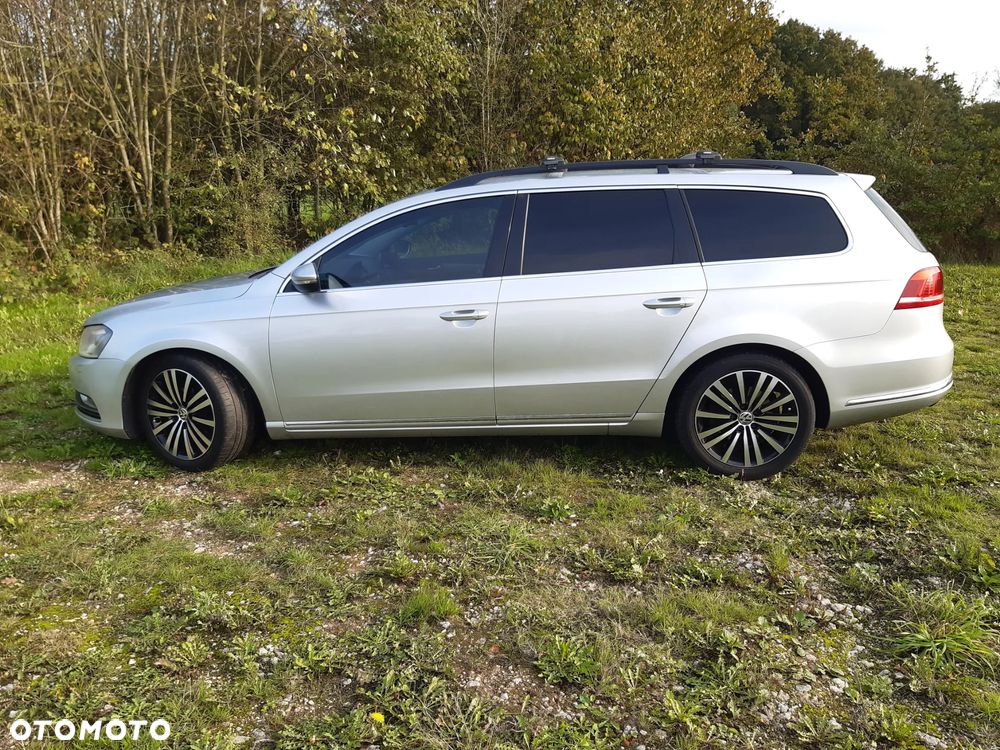 Volkswagen Passat 2.0 TDI Highline R-Style - 8