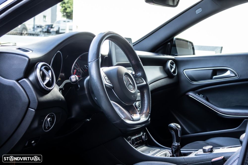 Mercedes-Benz CLA 180 d AMG Line - 15