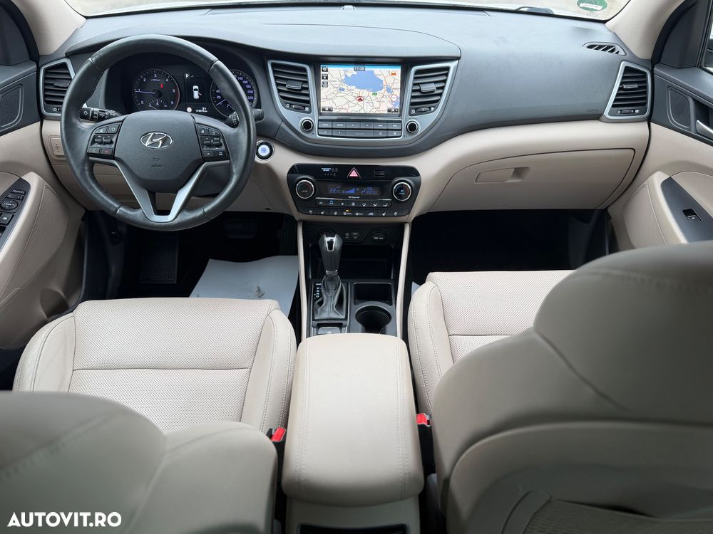 Hyundai Tucson 2.0 CRDI 4WD 6AT Premium+ - 25