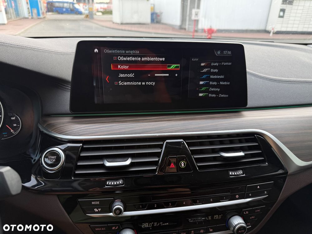 BMW Seria 5 530e iPerformance GPF Sport - 34