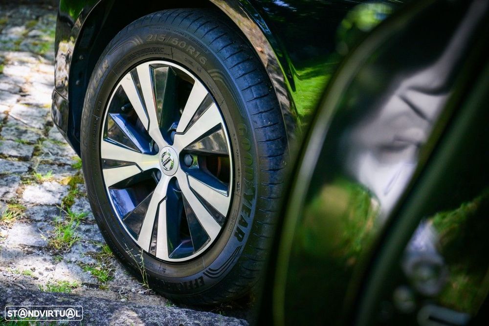 Volvo V60 2.0 D3 Momentum - 18