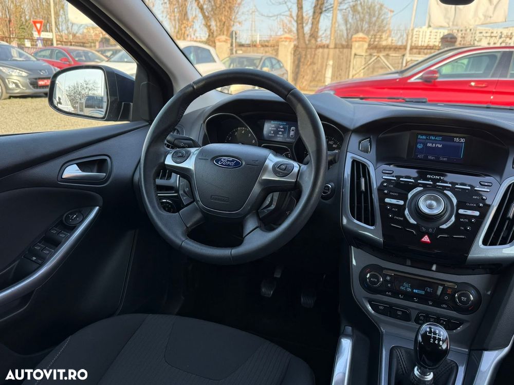 Ford Focus 1.6 EcoBoost Start-Stopp-System Titanium - 14