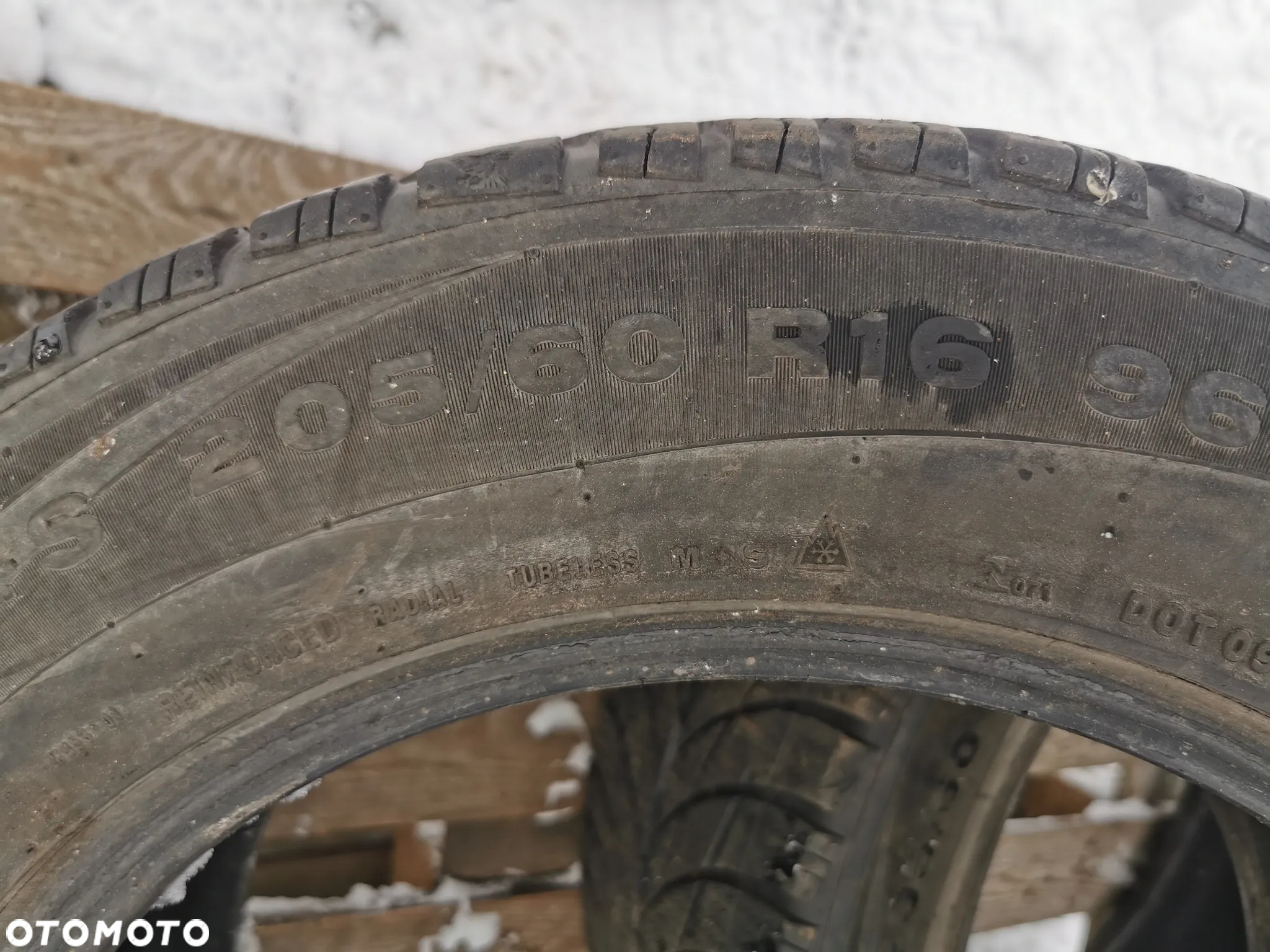 Opony zimowe 205/60 R16 2 sztuki - 2