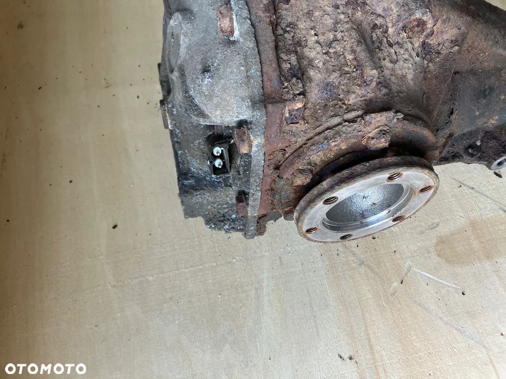DYFER BMW E32 V8 M60 730i DYFERENCJAŁ 3,23 - 15