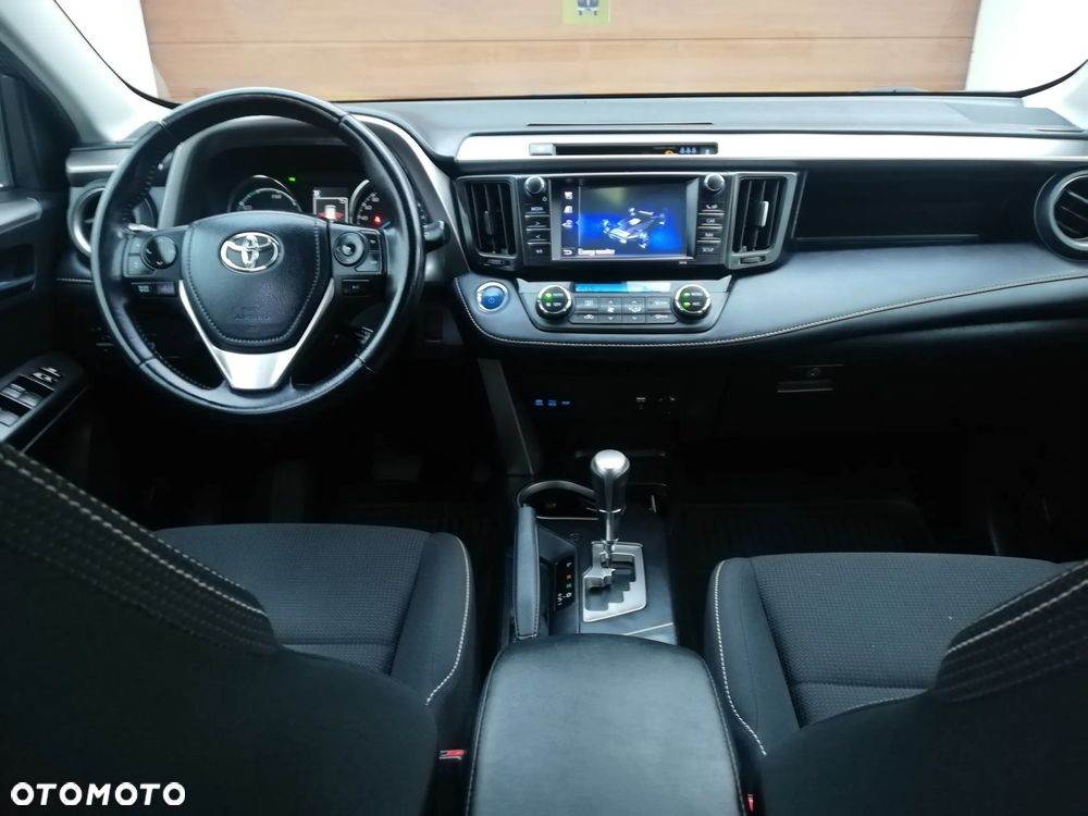 Toyota RAV4 - 16
