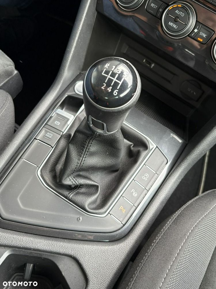 Volkswagen Tiguan - 35