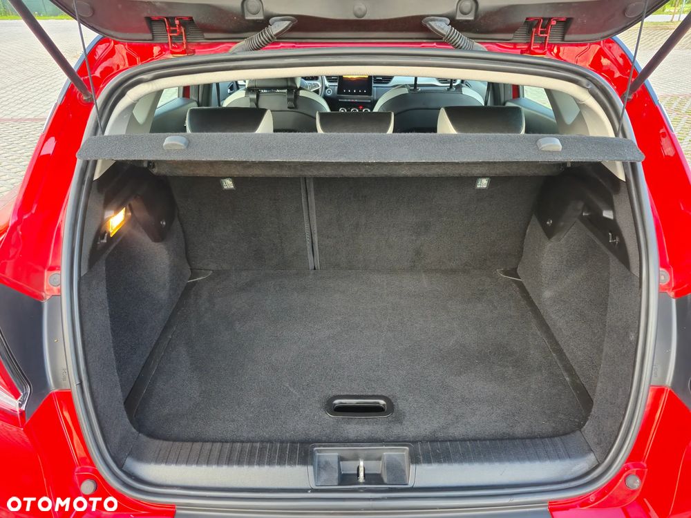Renault Captur TCe 140 EDC GPF INTENS - 11