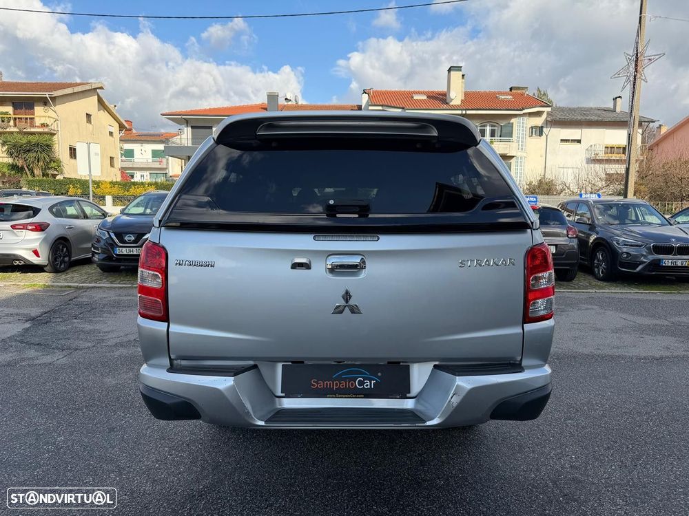 Mitsubishi L200 2.4 DI-D CD Sportbox Strakar 4WD - 12