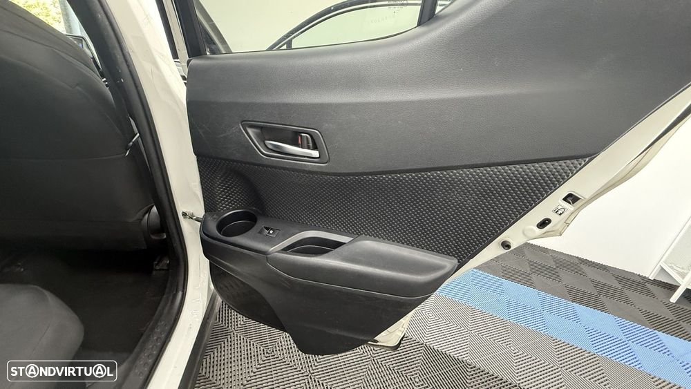 Toyota C-HR 1.8 Hybrid Square Collection - 20