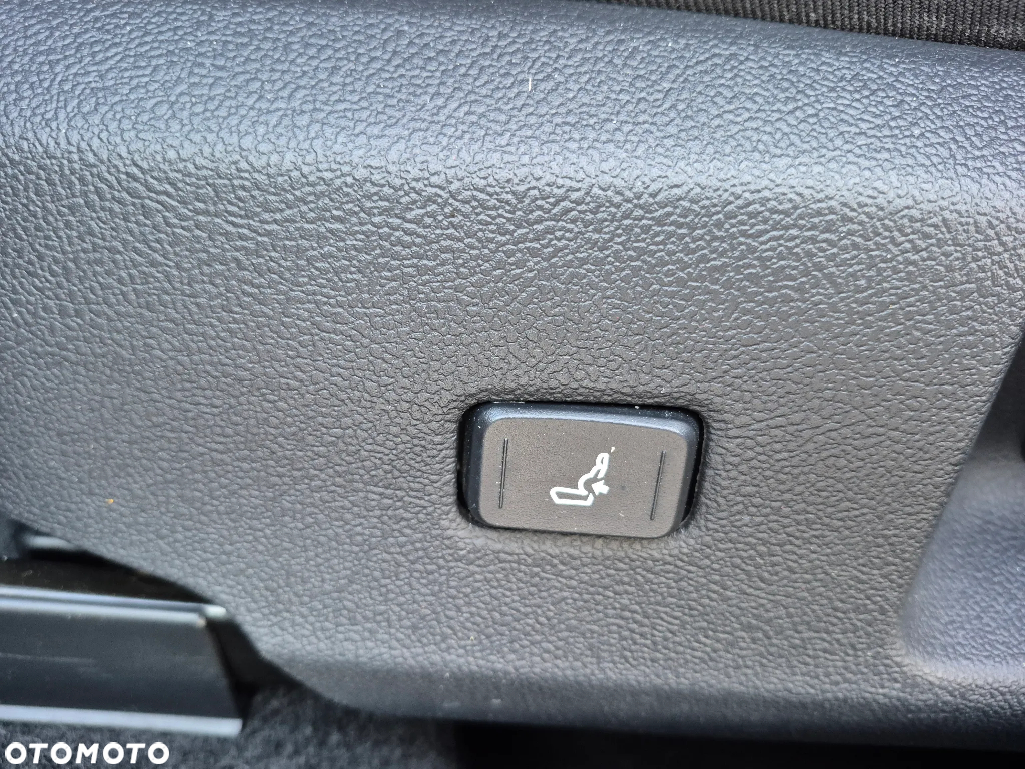 Toyota Corolla 2.0 Hybrid Comfort - 18