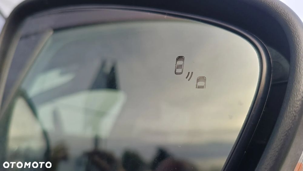 Ford Kuga 2.5 FHEV AWD ST-Line X - 2