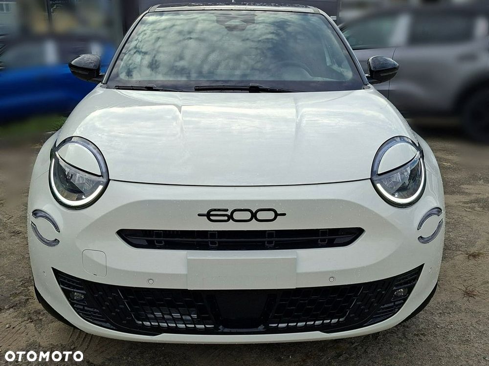 Fiat 600 1.2 Turbo Sport eDCT - 36
