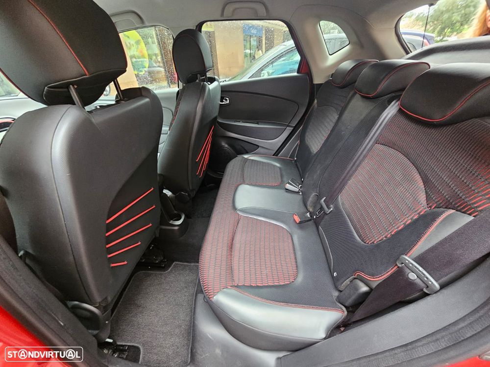 Renault Captur 1.5 dCi Helly Hansen - 4