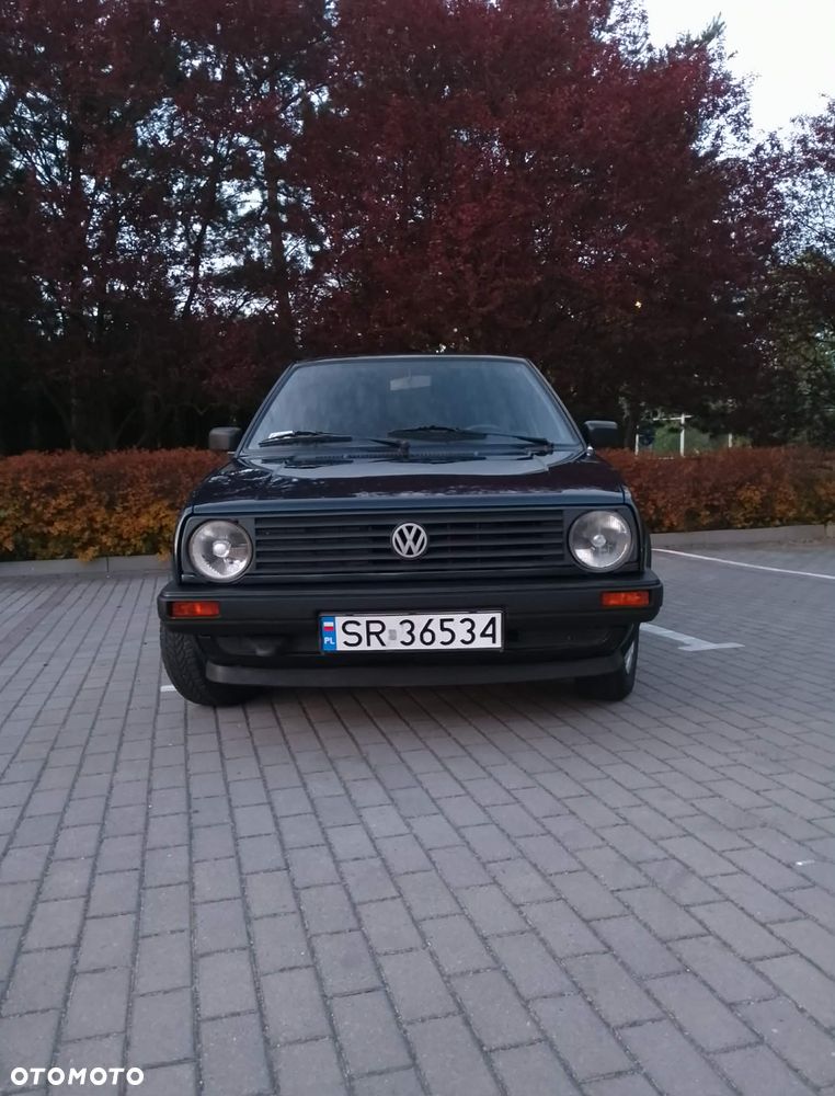 Volkswagen Golf 1.6 CL - 1