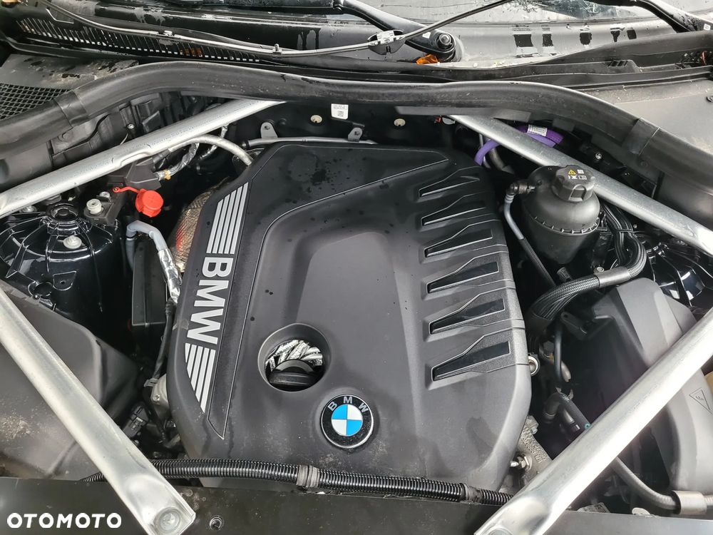 BMW X6 xDrive30d mHEV - 31