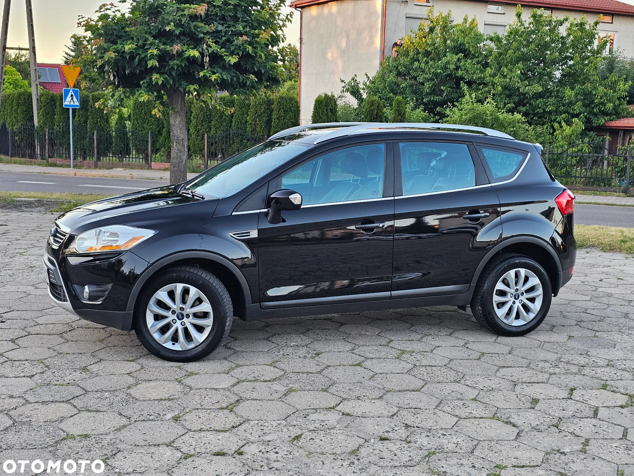 Ford Kuga 2.0 TDCi 2x4 Trend - 24