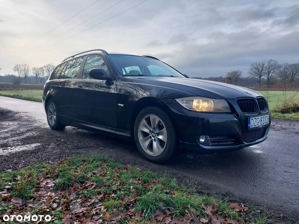 BMW Seria 3 320i - 1