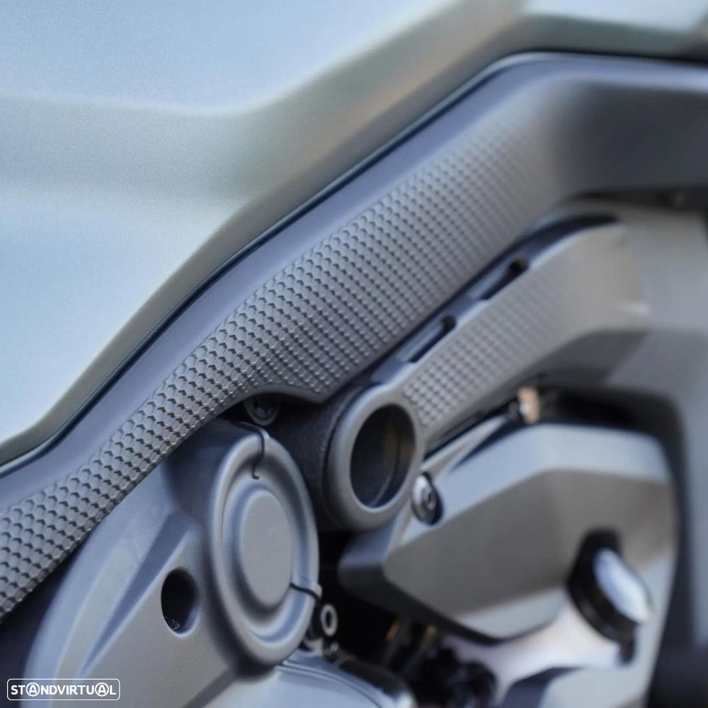 Ducati Monster - 21