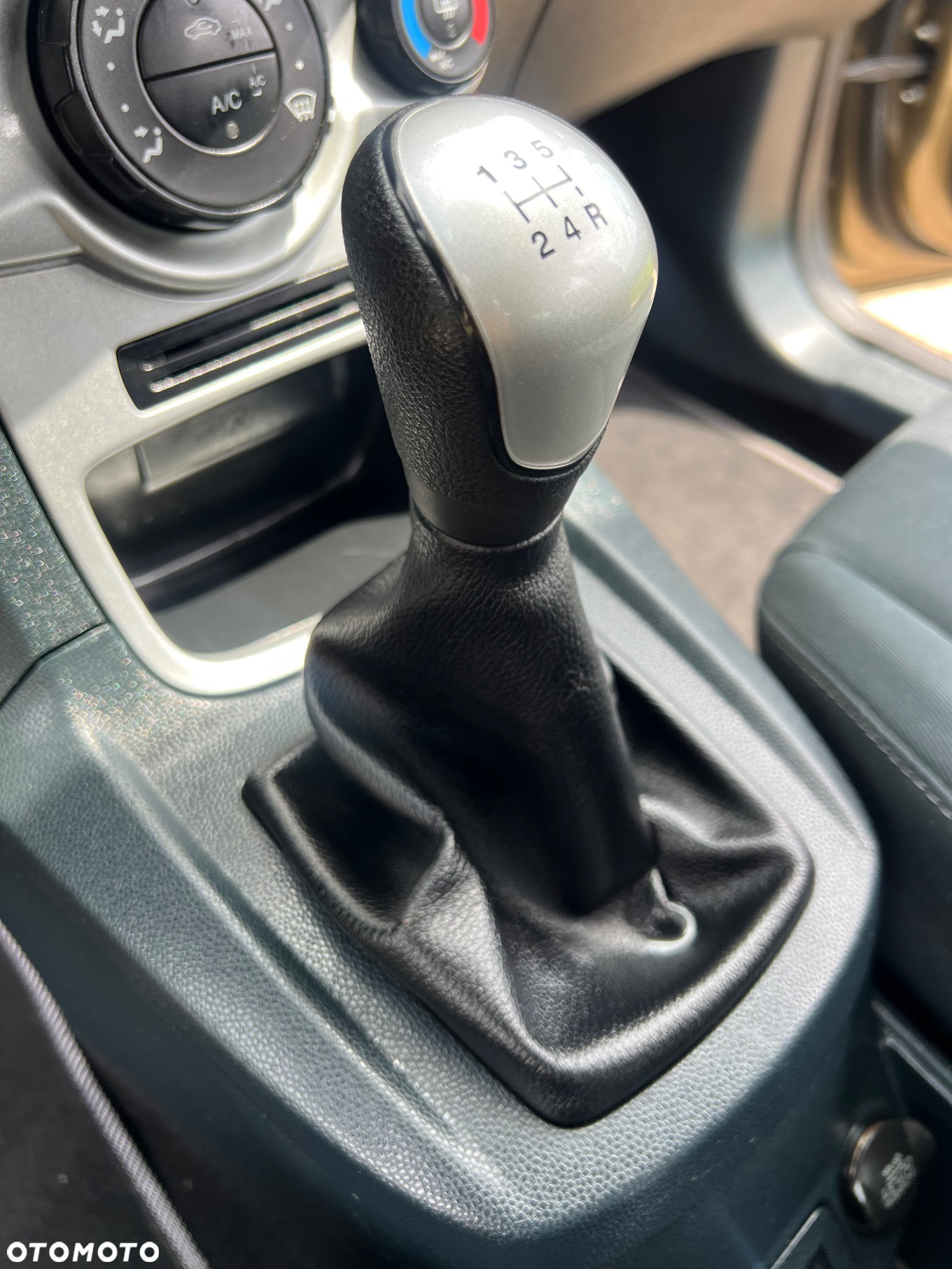 Ford Fiesta 1.25 Ambiente - 29