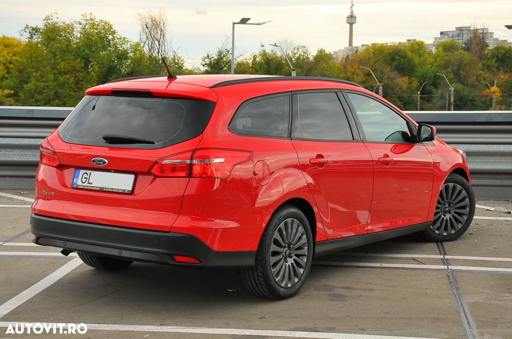 Ford Focus Turnier 1.5 EcoBlue Start-Stopp-System ST-LINE STYLE - 7