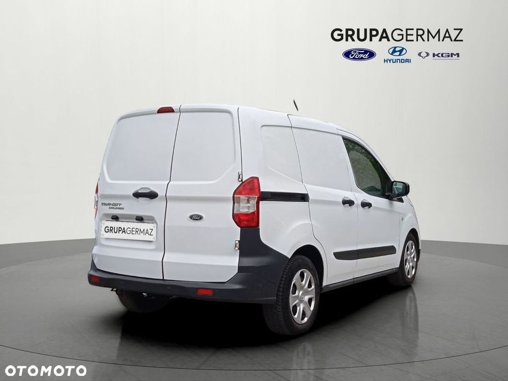Ford Transit Courier - 4