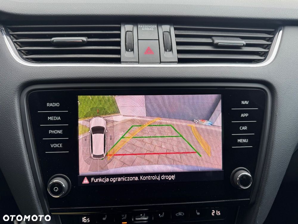 Skoda Octavia 2.0 TDI 4x4 DSG RS - 22