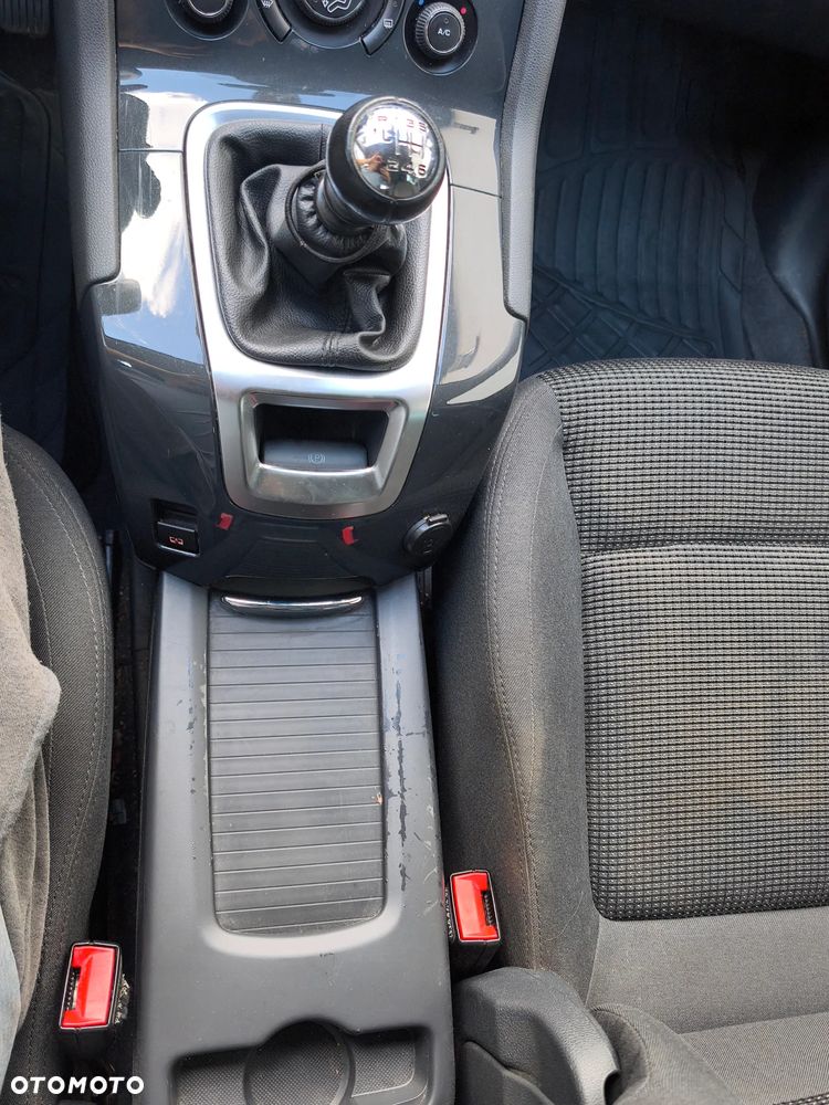 Peugeot 5008 HDI 150 Allure - 27