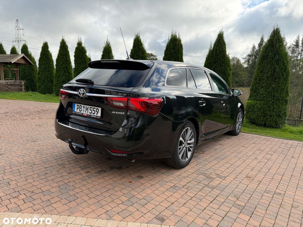 Toyota Avensis - 16