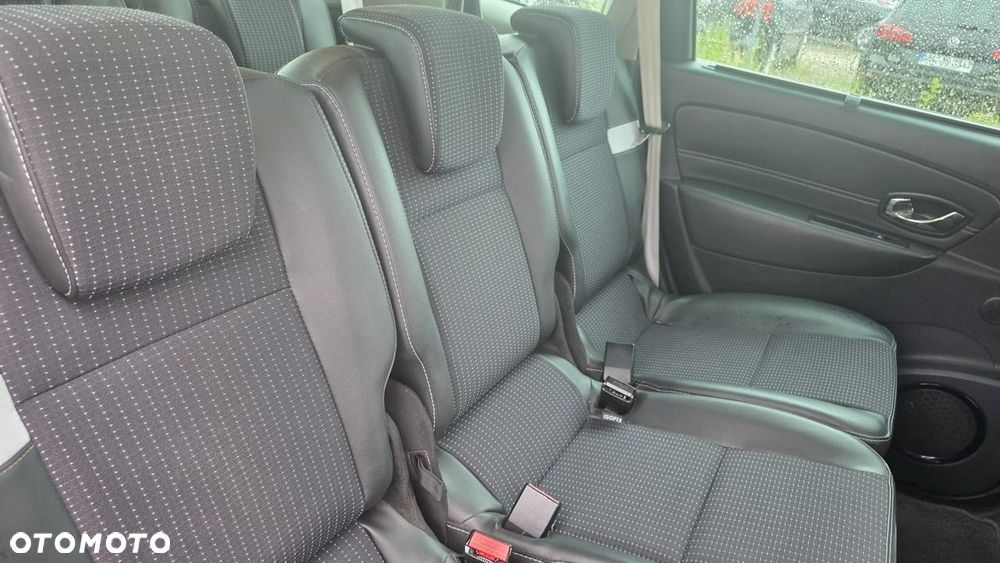 Renault Grand Scenic - 22