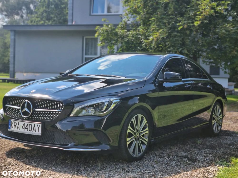 Mercedes-Benz CLA 250 7G-DCT Urban - 11