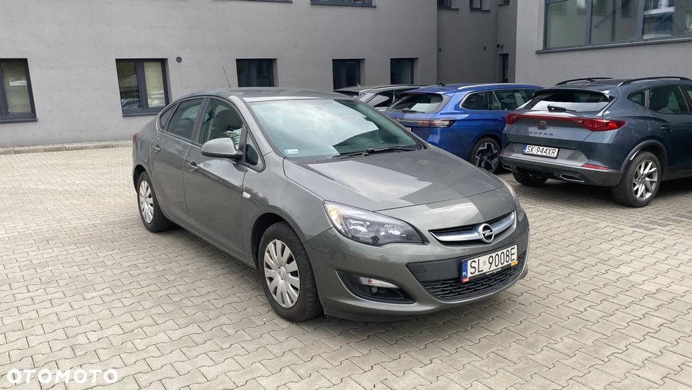 Opel Astra - 1