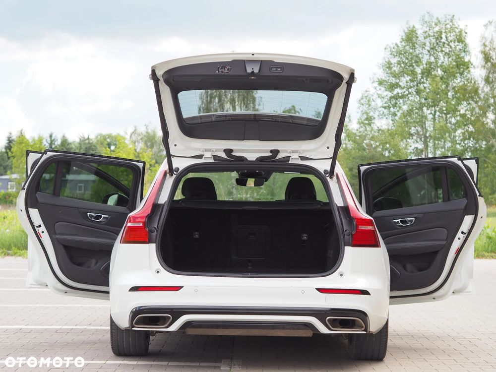 Volvo V60 T4 R-Design - 10