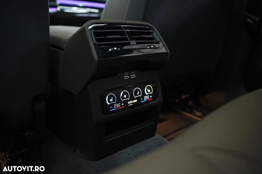 BMW Seria 5 520d xDrive AT MHEV - 38