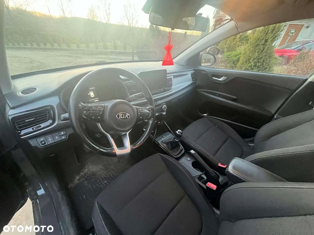 Kia Rio 1.2 L - 7