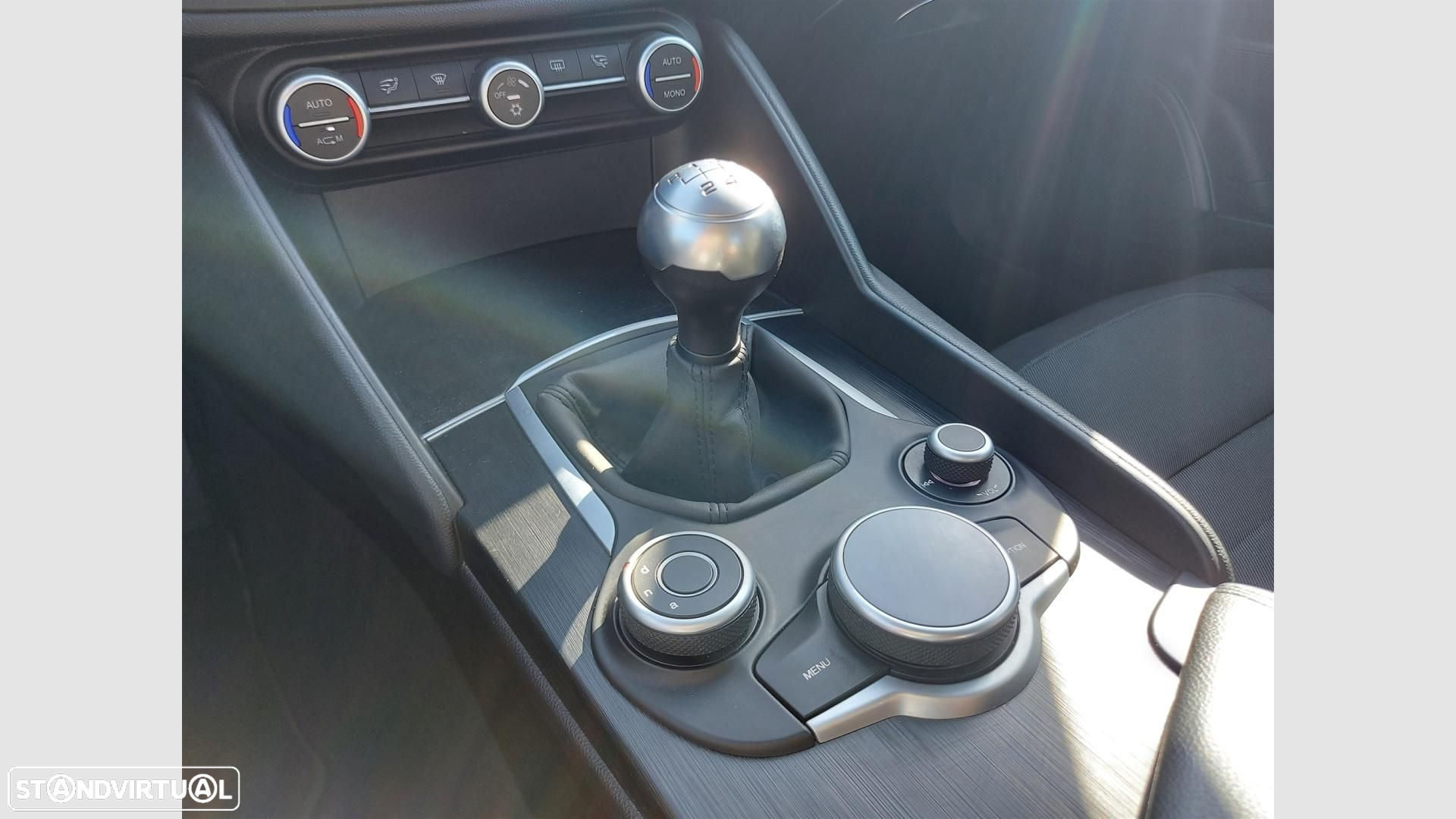 Alfa Romeo Giulia 2.2 D Super - 11