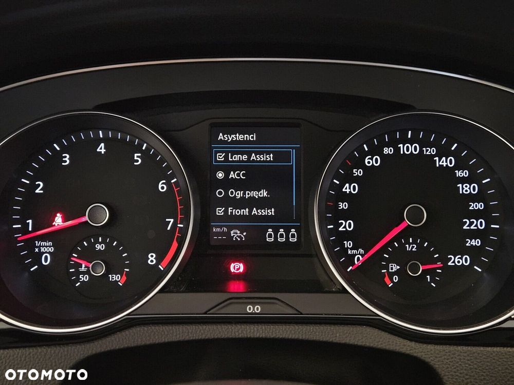 Volkswagen Passat - 15